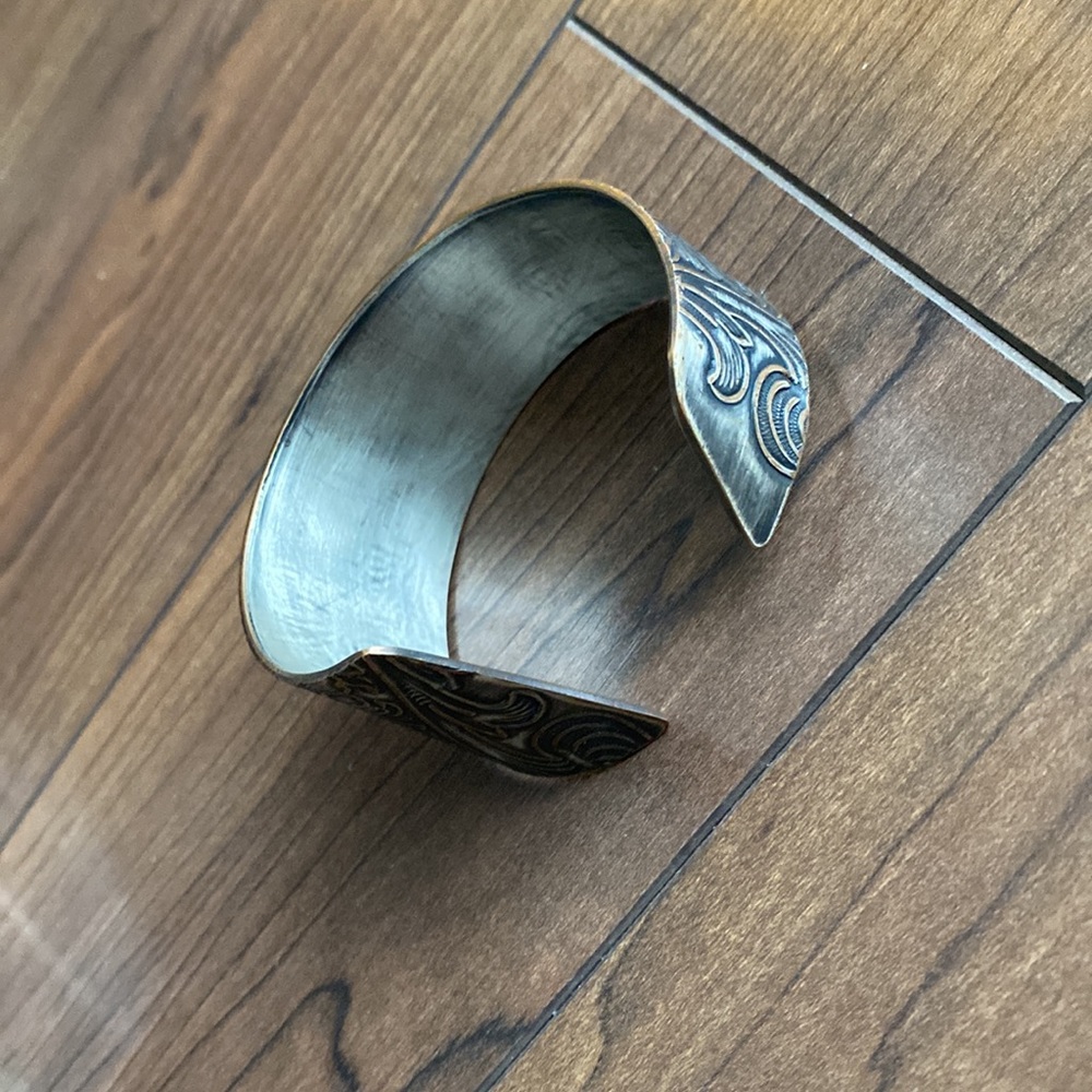 Vintage Bangle - Picture 4 of 6